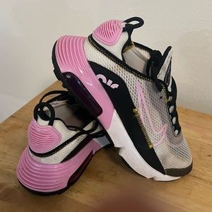 Girls 4y Nike air Max